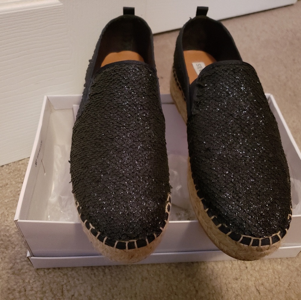 Steve Madden Poppi Espadrilles in box